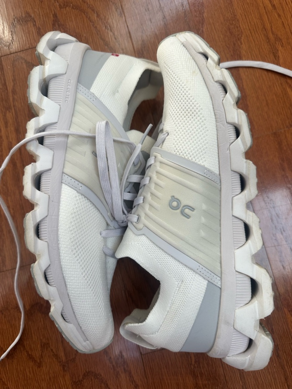 On Running Cloudstyle Lightweight White Knit Sneakers - Picture 2 of 5